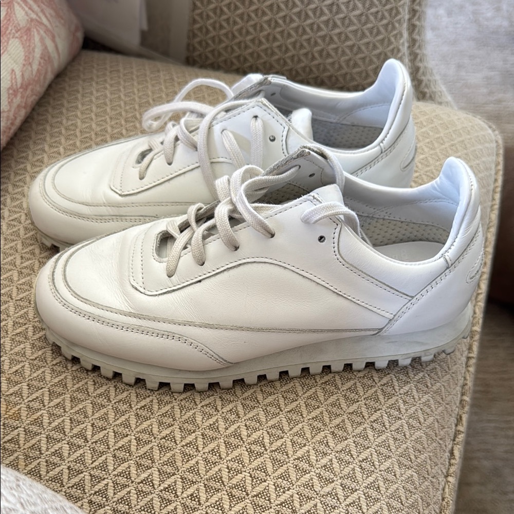 Spalwart Classic White Sneakers